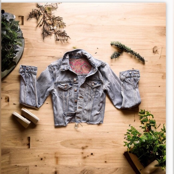 Jean jacket Hadid denim jacket with white stars. logo HADID on the back - Picture 8 of 16